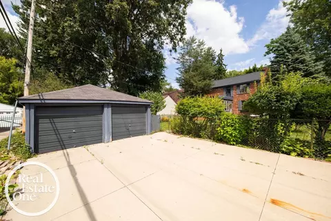 301 Kerby, Grosse Pointe Farms, MI 48236 photo 21