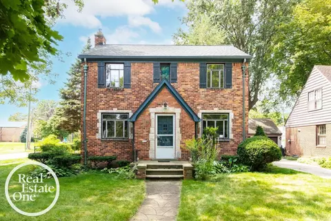 301 Kerby, Grosse Pointe Farms, MI 48236