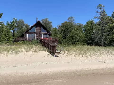 5507 Juniper # W, Manistique, MI 49854