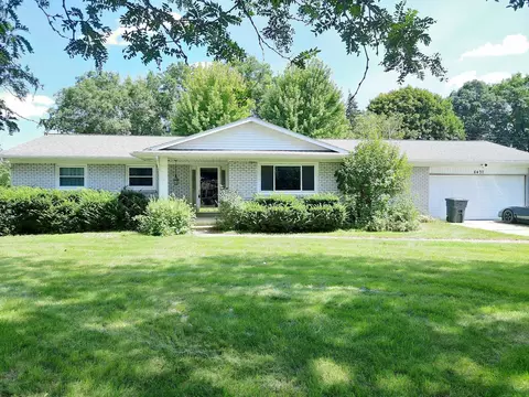 6437 Rustic Rdg, Grand Blanc, MI 48439