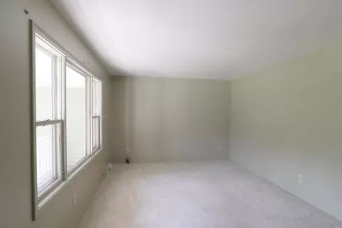 6484 Laura, Flint, MI 48507 photo 5