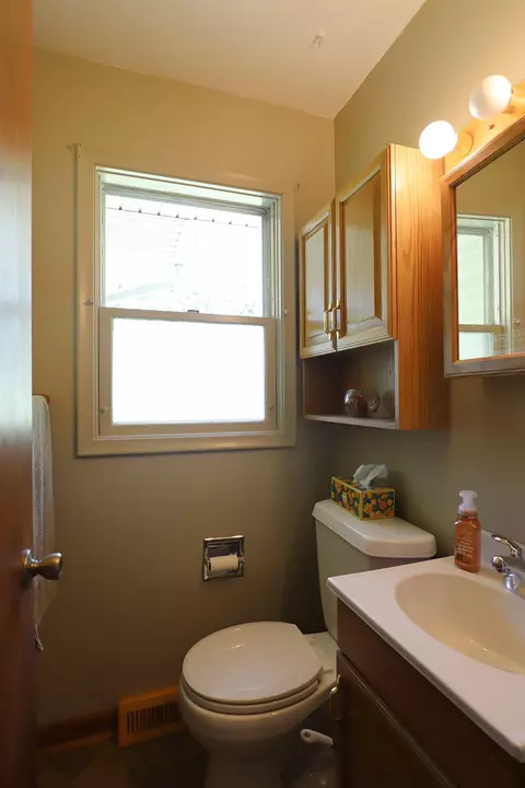 6484 Laura, Flint, MI 48507 photo 18