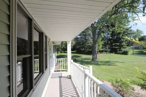 6484 Laura, Flint, MI 48507 photo 3