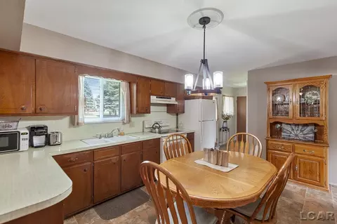 3170 Marvin, Adrian, MI 49221 photo 7