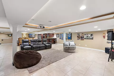 Living - 51163 Hook, Macomb, MI 48042 photo 4 of 4