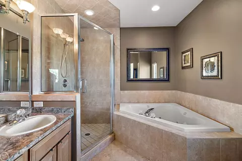 Bath - 51163 Hook, Macomb, MI 48042 photo 2 of 5