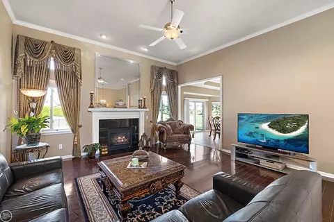 Living - 51163 Hook, Macomb, MI 48042 photo 1 of 4