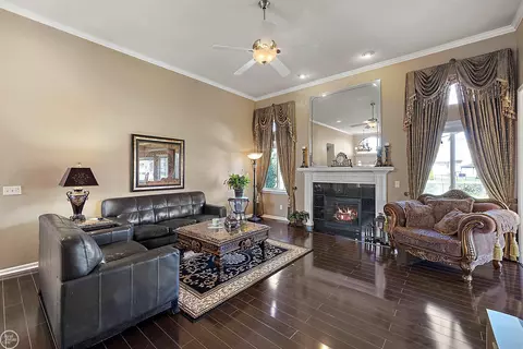 Living - 51163 Hook, Macomb, MI 48042 photo 2 of 4