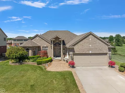 51163 Hook, Macomb, MI 48042