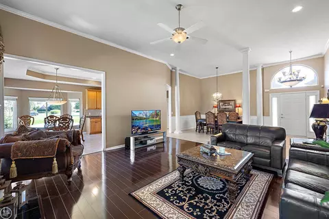 Living - 51163 Hook, Macomb, MI 48042 photo 3 of 4