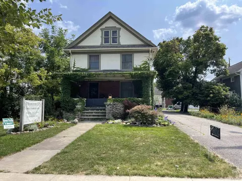 210 E Michigan, Saline, MI 48176