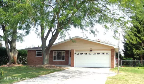 4807 S Washington, Saginaw, MI 48601