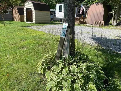 Vl Birch, Sanford, MI 48657