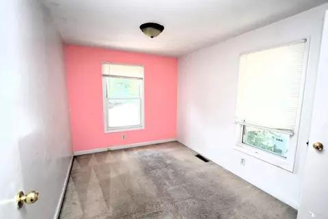 Bedroom - 942 E Fourth, Monroe, MI 48161 photo 3 of 7