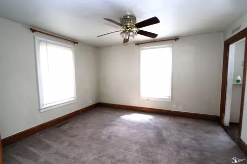 Living - 942 E Fourth, Monroe, MI 48161 photo 3 of 4