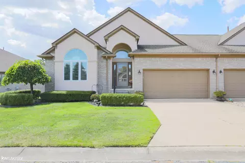 52209 Fish Crk, Macomb, MI 48042