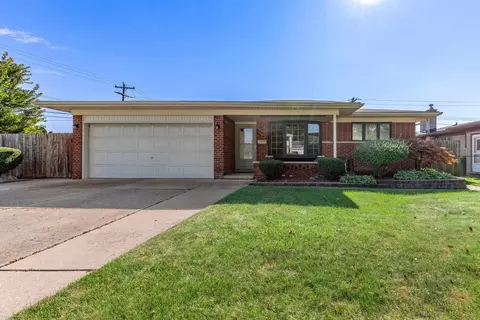 34896 Beaver, Sterling Heights, MI 48312