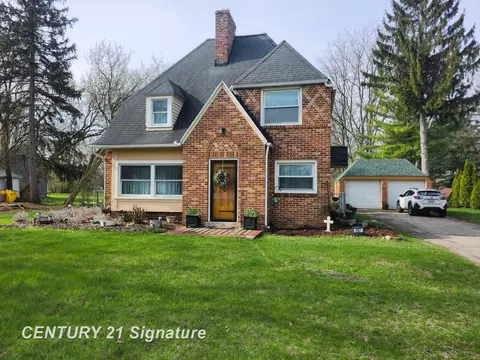 987 W Huron, Vassar, MI 48768