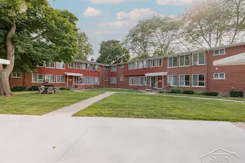 2419 Damman #202, Midland, MI 48640