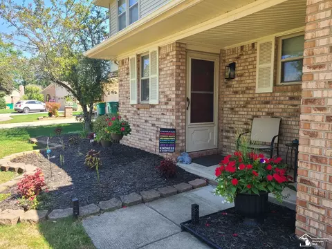 18101 Sprue, Brownstown, MI 48193 photo 6