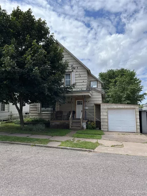 811 N N Pne, Ishpeming, MI 49849