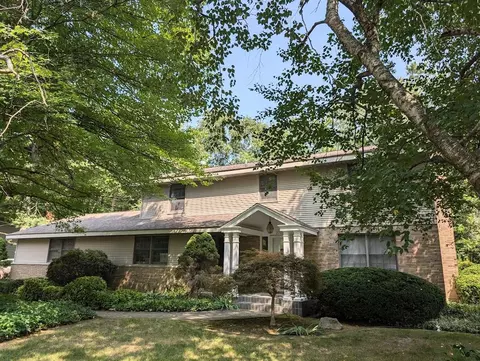 2707 Highbrook, Midland, MI 48642
