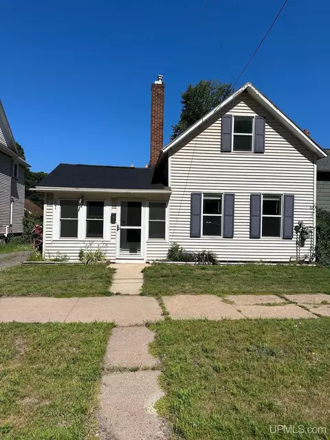 221 E Lincoln, Negaunee, MI 49866