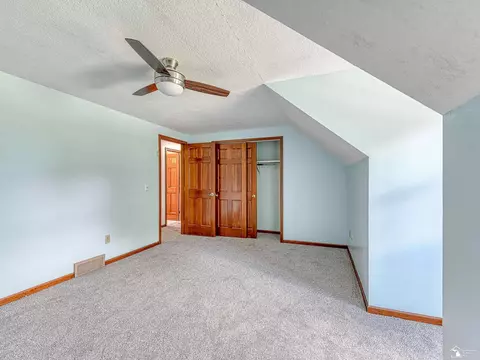 8797 Tamarack, Temperance, MI 48182 photo 10