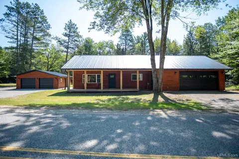 11333 County Road 437, Manistique, MI 49854