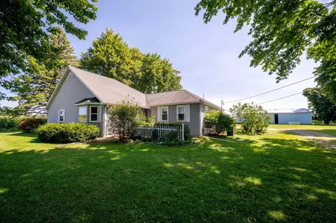 2425 S Poseyville, Midland, MI 48640