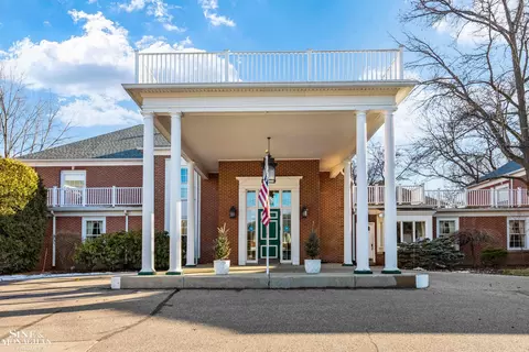 17111 E Jefferson #3, Grosse Pointe, MI 48230