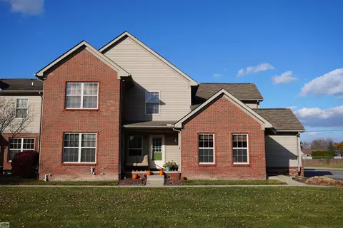 48715 Brighton, Chesterfield, MI 48047
