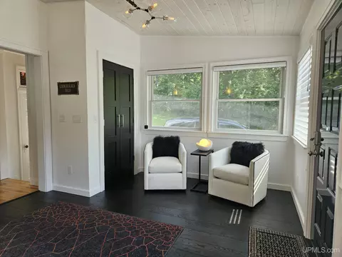 Entry Way - 1320 Comet, Wakefield, MI 49968 photo 2 of 6