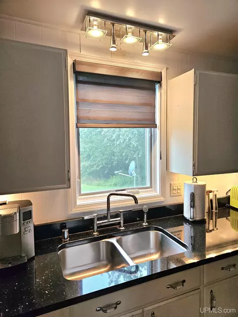 Kitchen - 1320 Comet, Wakefield, MI 49968 photo 5 of 9