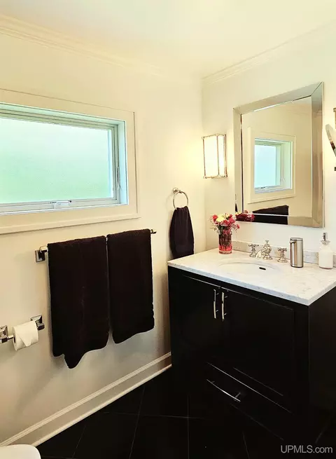 Bath - 1320 Comet, Wakefield, MI 49968 photo 6 of 7