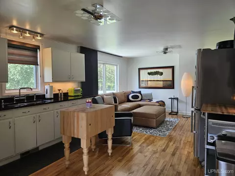 Kitchen - 1320 Comet, Wakefield, MI 49968 photo 3 of 9