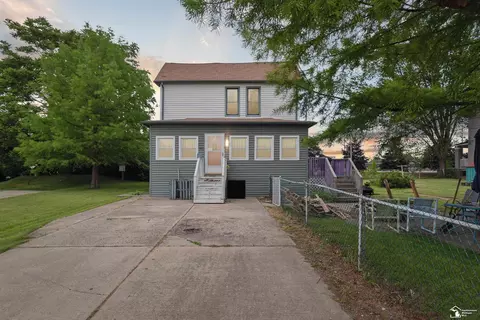765 Eureka, Wyandotte, MI 48192