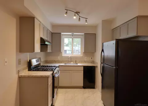 23281 Shepherd, Macomb, MI 48042 photo 7