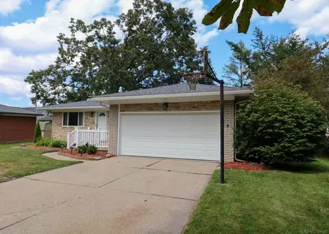 23281 Shepherd, Macomb, MI 48042 photo 3