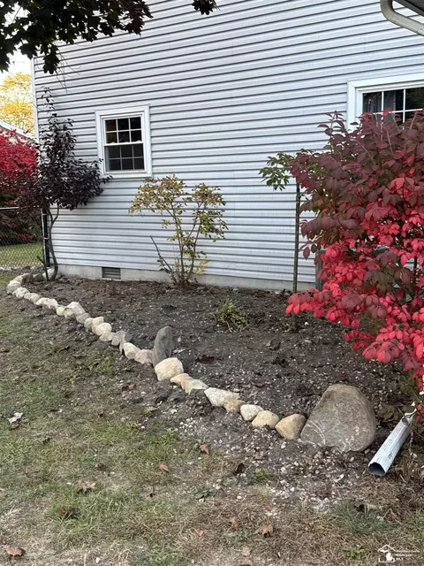 Exterior - 1023 Feltis, Temperance, MI 48182 photo 11 of 14