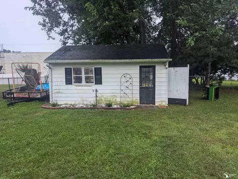 Exterior - 1023 Feltis, Temperance, MI 48182 photo 6 of 14