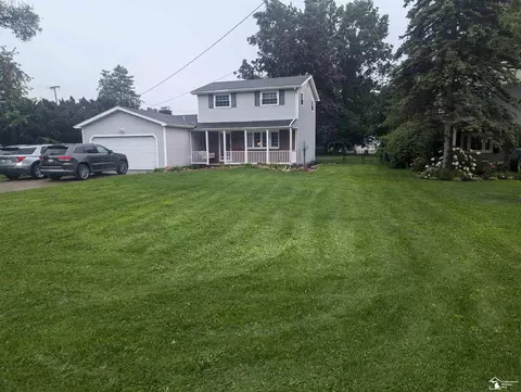 1023 Feltis, Temperance, MI 48182