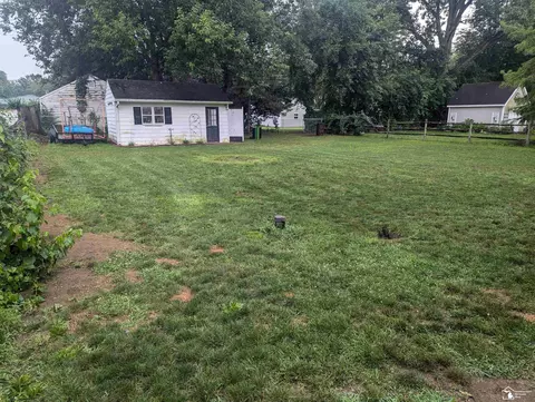 Exterior - 1023 Feltis, Temperance, MI 48182 photo 7 of 14