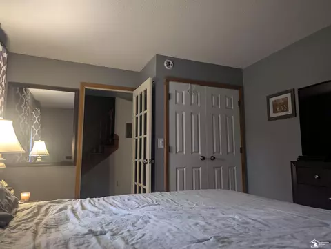 Bedroom - 1023 Feltis, Temperance, MI 48182 photo 2 of 6