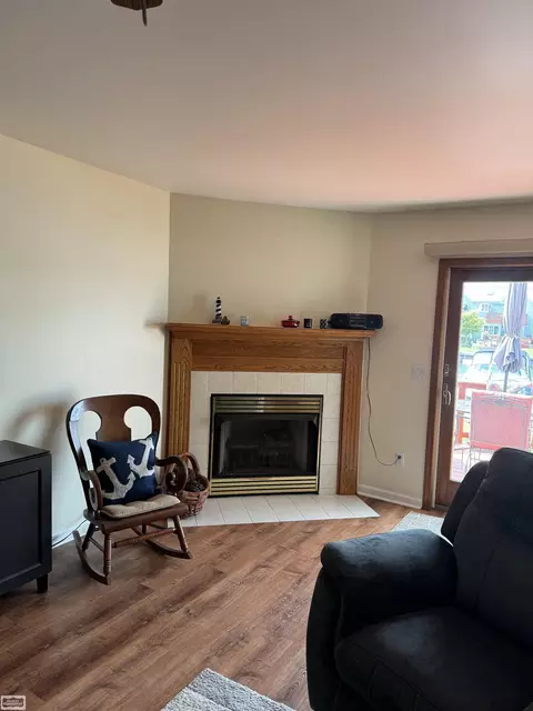 105 Milton, Algonac, MI 48001 photo 4