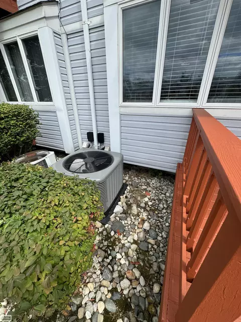 105 Milton, Algonac, MI 48001 photo 24
