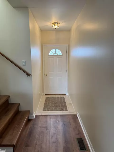 105 Milton, Algonac, MI 48001 photo 3