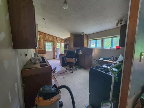 7266 N Eberhart, Harrison, MI 48625 photo 11