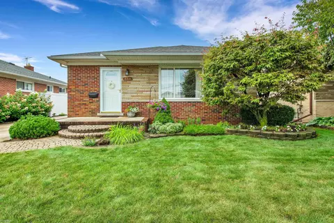 18531 Empire, Eastpointe, MI 48021