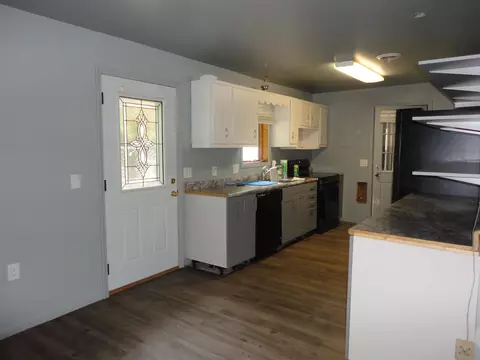 Kitchen - 2561 Cherry Grv, Harrison, MI 48625 photo 2 of 5